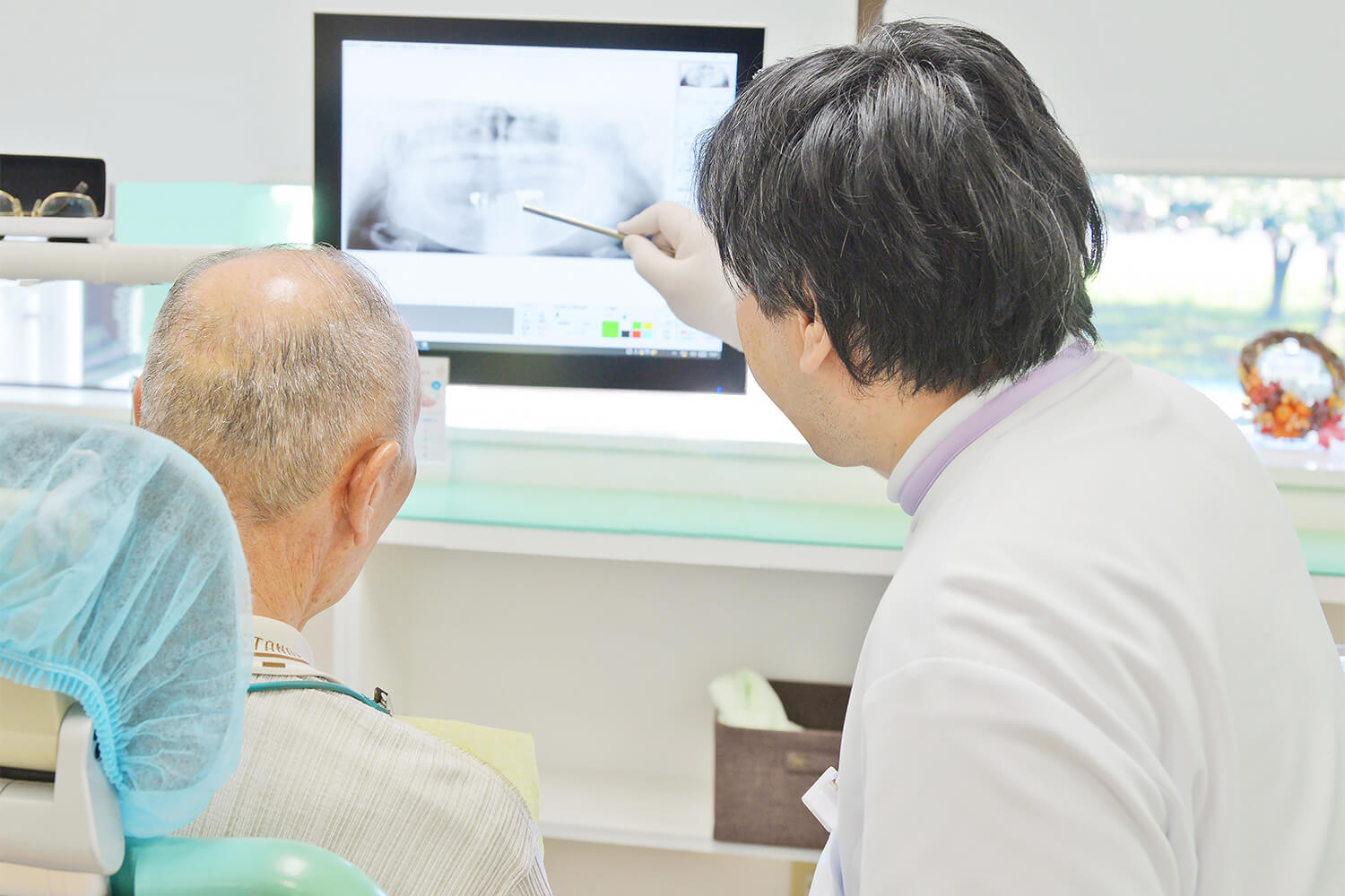 歯科医師が丁寧にカウンセリング歯科技工士と密に連携