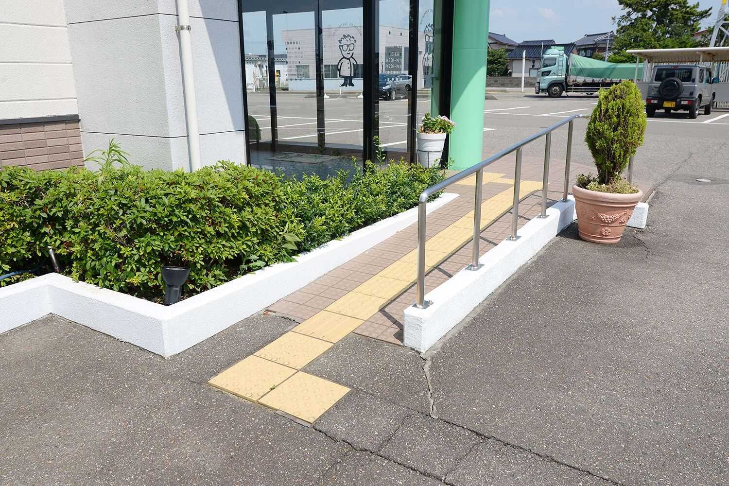 専用駐車場とバリアフリー